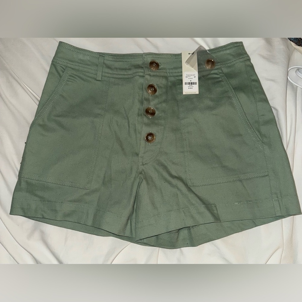 Francesca’s Olive Button Shorts Size M